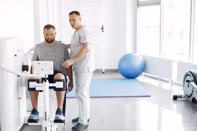 تخصص العلاج الطبيعي Physical therapists
